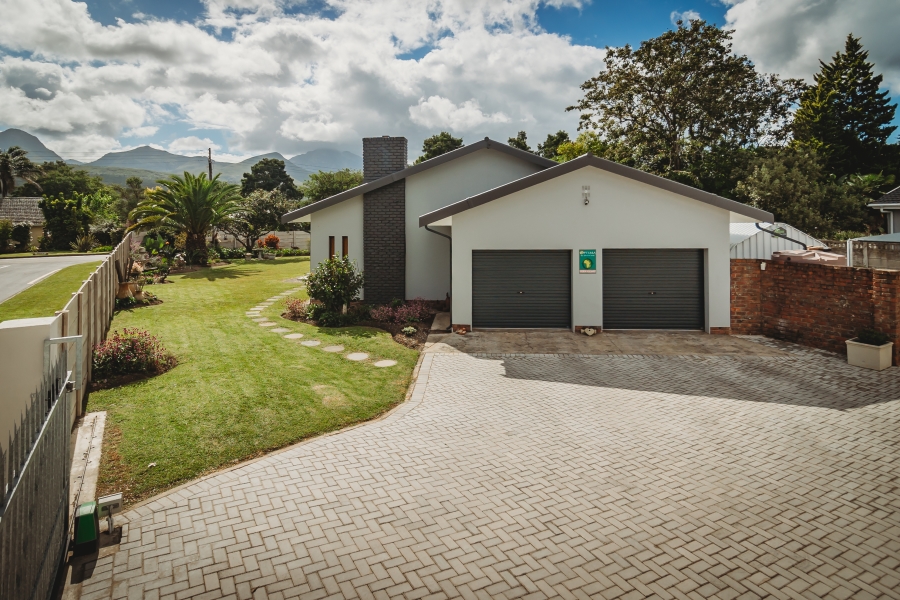3 Bedroom Property for Sale in Denver Park Western Cape